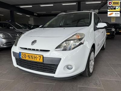 Wit Gebruikt 2010 Renault Clio GrandTour Authentique Stationwagen | € 3.250 (Eerlijke prijs)