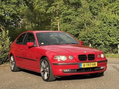 Rood Gebruikt 2003 BMW 318 Compact Hatchback | € 2.249 (Goede deal)