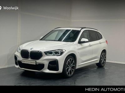 Wit Occasion 2021 BMW X1 Executive SUV | € 34.880 (Duur)