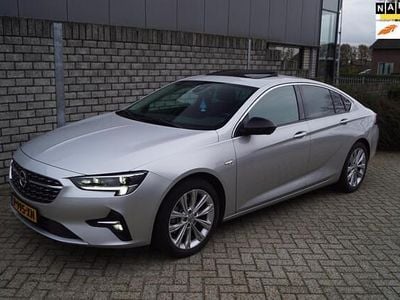 Grijs Gebruikt 2022 Opel Insignia Business Stationwagen | € 28.450 (Eerlijke prijs)