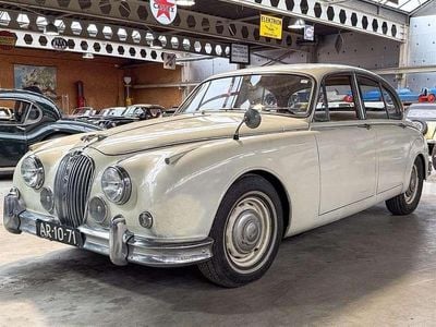 Wit Gebruikt 1960 Jaguar MK II Sedan | € 18.750
