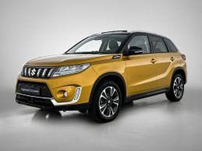 Goud metallic Gebruikt 2024 Suzuki Vitara Style SUV | € 26.950 (Eerlijke prijs)