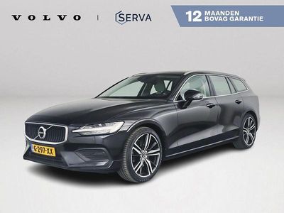 Zwart, metallic lak Gebruikt 2019 Volvo V60 Momentum Stationwagen | € 27.995