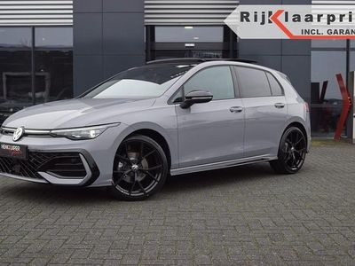 Grijs, andere lak Gebruikt 2025 VW Golf VIII Style Hatchback | € 41.950