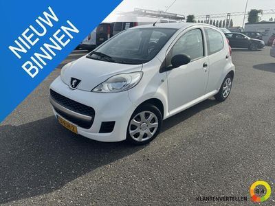 Wit Gebruikt 2011 Peugeot 107 Hatchback | € 2.950 (Iets duurder)