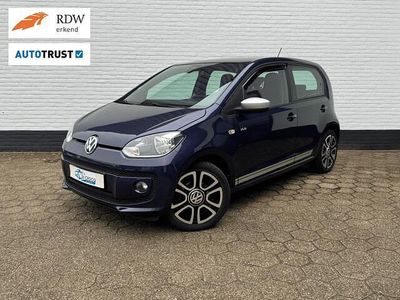 Blauw Occasion 2015 VW up! CLUB Hatchback | € 7.495 (Eerlijke prijs)