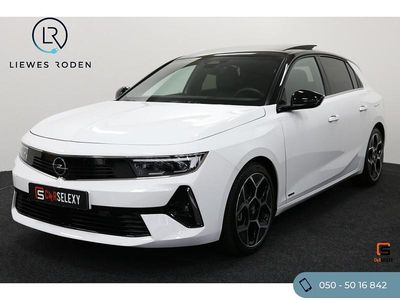 Wit Nieuw 2025 Opel Astra Ultimate Hatchback | € 36.950 (Super prijs)
