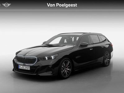 Zwart, metallic lak Nieuw 2025 BMW 520 M Sport Stationwagen | € 95.879