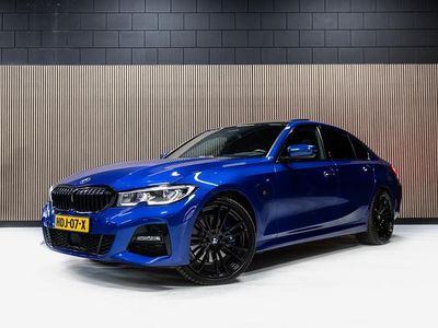 Blauw, metallic lak Occasion 2020 BMW 330e M Sport Sedan | € 39.950 (Duur)
