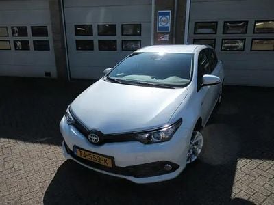 Toyota Auris Hybrid