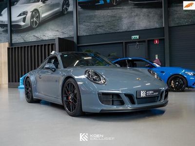 Porsche 911 Carrera GTS