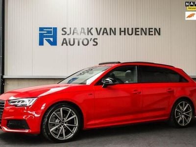 Rood Occasion 2017 Audi A4 Black Edition Stationwagen | € 29.950