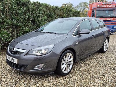 Grijs (metallic) Occasion 2011 Opel Astra Sport Stationwagen | € 3.500 (Eerlijke prijs)