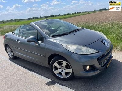 Grijs (metallic) Gebruikt 2010 Peugeot 207 CC Cabriolet | € 2.450 (Eerlijke prijs)