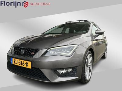 tweedehands Seat Leon ST 1.4 EcoTSI FR Connect | SchuifKantel panodak Trekhaak Camera AppConn