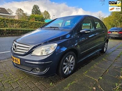 Blauw Gebruikt 2007 Mercedes B200 MPV | € 2.950 (Eerlijke prijs)