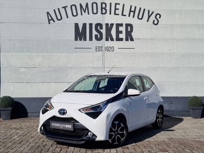 tweedehands Toyota Aygo 1.0 VVT-i x-play AIRCO / CAMERA / CRUISE CONTROL