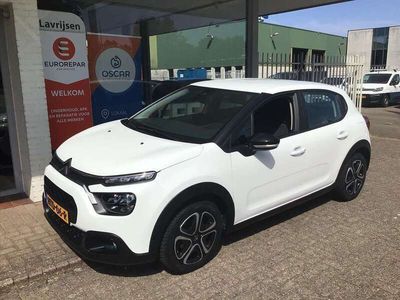 Wit, metallic lak Gebruikt 2022 Citroën C3 Feel Hatchback | € 12.995 (Eerlijke prijs)