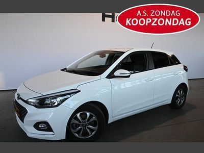 Wit (metallic) Gebruikt 2019 Hyundai i20 Comfort Hatchback | € 10.940 (Eerlijke prijs)