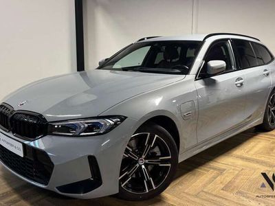 BMW 330e