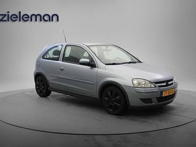 Grijs Gebruikt 2005 Opel Corsa Hatchback | € 1.145 (Eerlijke prijs)