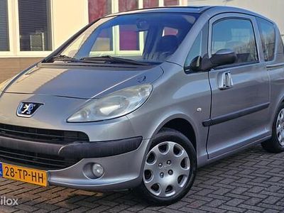 Zwart Occasion 2006 Peugeot 1007 MPV | € 1.999 (Eerlijke prijs)