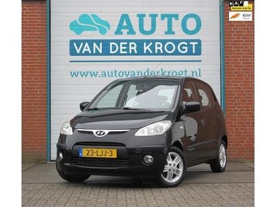 Zwart (metallic) Occasion 2010 Hyundai i10 Dynamiq Hatchback | € 3.995 (Eerlijke prijs)