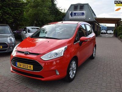 Rood Gebruikt 2016 Ford B-MAX Titanium MPV | € 7.445 (Eerlijke prijs)