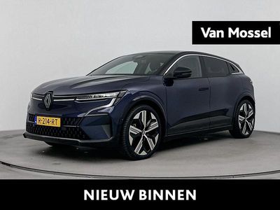 Blauw Occasion 2022 Renault Mégane IV Iconic Hatchback | € 28.440
