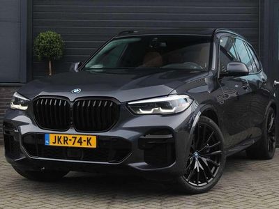 Grijs Occasion 2022 BMW X5 Comfort Edition SUV | € 55.945 (Goede deal)