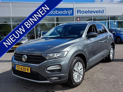 Grijs (metallic) Gebruikt 2018 VW T-Roc Executive SUV | € 15.750 (Duur)