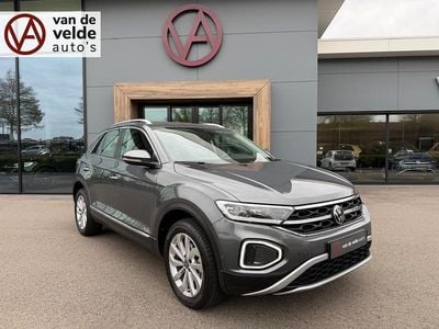 Grijs Gebruikt 2024 VW T-Roc Style SUV | € 34.945 (Eerlijke prijs)