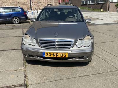 Mercedes C200