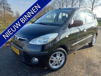 Zwart Occasion 2010 Hyundai i10 Dynamiq Hatchback | € 1.999 (Eerlijke prijs)