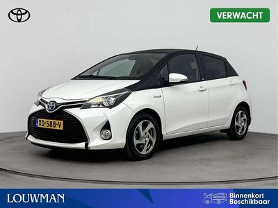 Wit Gebruikt 2016 Toyota Yaris Hybrid Hatchback | € 14.945 (Eerlijke prijs)