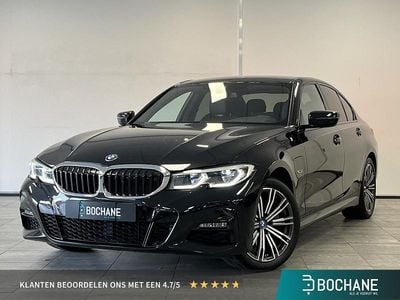 Zwart Occasion 2022 BMW 320e M Sport Sedan | € 32.695 (Goede deal)