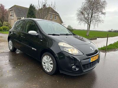 tweedehands Renault Clio 1.5 dCi Night & Day Navi Cruise