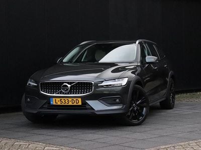 Occasion Volvo V60 CC Pro 251 PK (184 kW) 2021 Grijs (metallic) Stationwagen