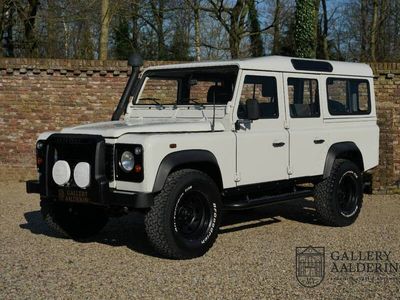 tweedehands Land Rover Defender 110 TD5 with factory AC, Low mileage, TD5 engine,