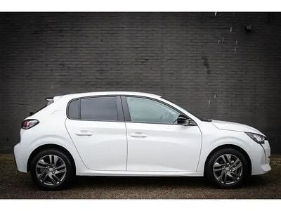Wit Gebruikt 2022 Peugeot 208 Active Hatchback | € 12.950 (Super prijs)