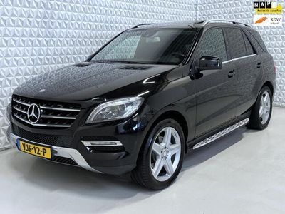 Zwart Gebruikt 2012 Mercedes ML350 SUV | € 14.999