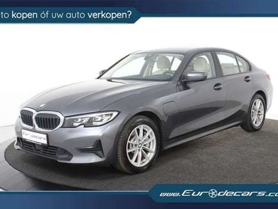 BMW 330e