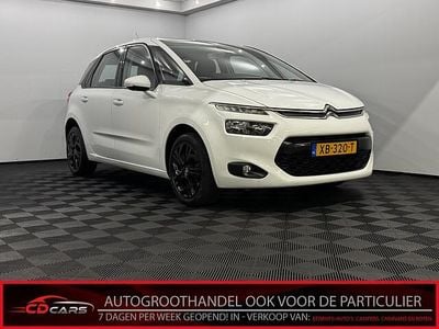 Wit (metallic) Gebruikt 2016 Citroën C4 Picasso Tendance MPV | € 6.950 (Eerlijke prijs)