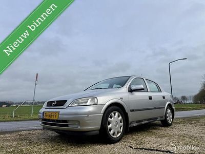 Grijs Gebruikt 1999 Opel Astra Club Sedan | € 1.250 (Eerlijke prijs)