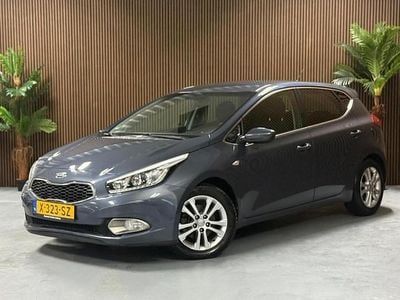Occasion Kia Ceed 99 PK (72 kW) 2013 Blauw Hatchback