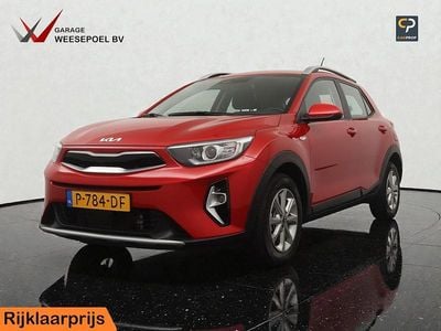 Rood (metallic) Occasion 2022 Kia Stonic SUV | € 17.950 (Goede deal)