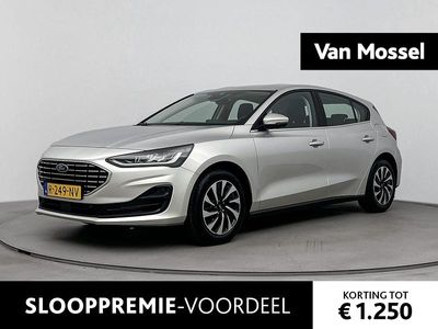 Grijs Gebruikt 2022 Ford Focus Style Hatchback | € 18.400 (Goede deal)