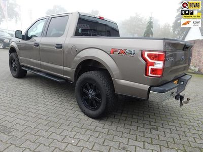 Grijs Occasion 2019 Ford V8 XLT Van | € 34.950