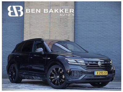 Zwart Occasion 2022 VW Touareg R-line SUV | € 67.900 (Duur)