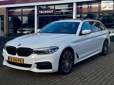 Wit Occasion 2018 BMW 530 Executive Stationwagen | € 24.700 (Eerlijke prijs)